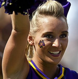 Your Daughter Can Be a Junior Minnesota Vikings Cheerleader