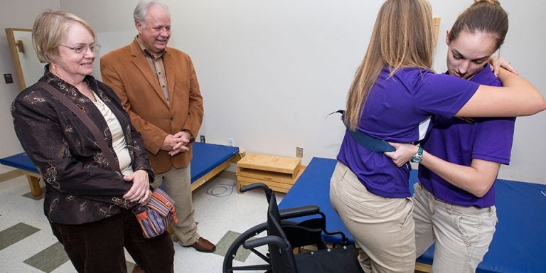 Randy and Laura Strickland visit occupational therapy students. More occupational therapy graduates will be able to pursue advanced degrees thanks to a scholarship endowment from their bequest. (Photo by Cliff Hollis)