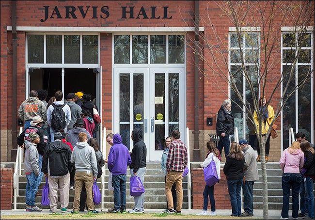 Crowds of visitors stream into Jarvis Hall during Admitted Student Day on campus March 28. (Photo by Cliff Hollis)