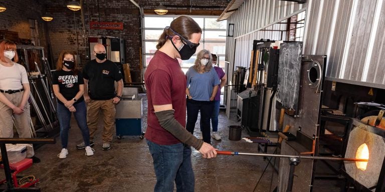 How glass blowing works