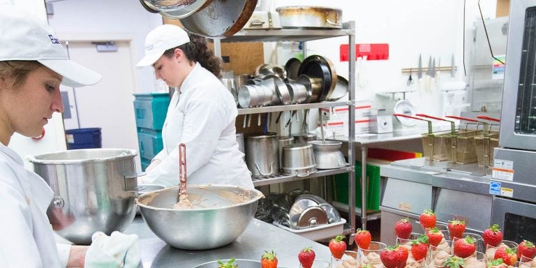 ECU nutrition sciences student in the kitchen