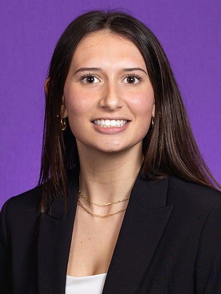 headshot of Ava Williams
